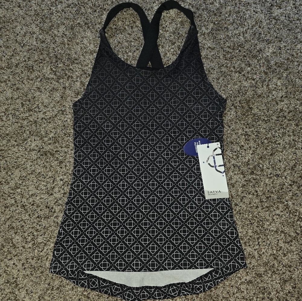NWT SATVA Kama Cami racer Tank Top Athletic Black White Gray Ombre Shelf Bra XS